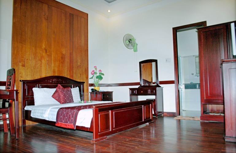 Deluxe room at Hung Vuong hotel