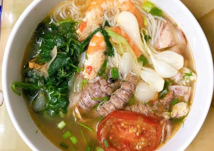 Khánh Linh - Bún Cháo Hải Sản