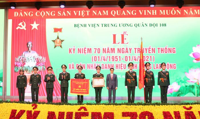 Lễ kỷ niệm 70 ngày truyền thống Quân đội Nhân dân Việt Nam tại bệnh viện Trung ương Quân đội 108