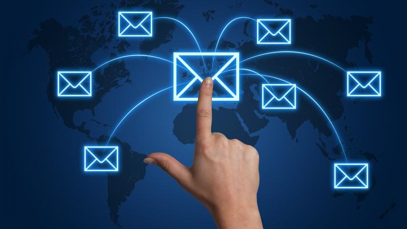 Không nên để email liên hệ 