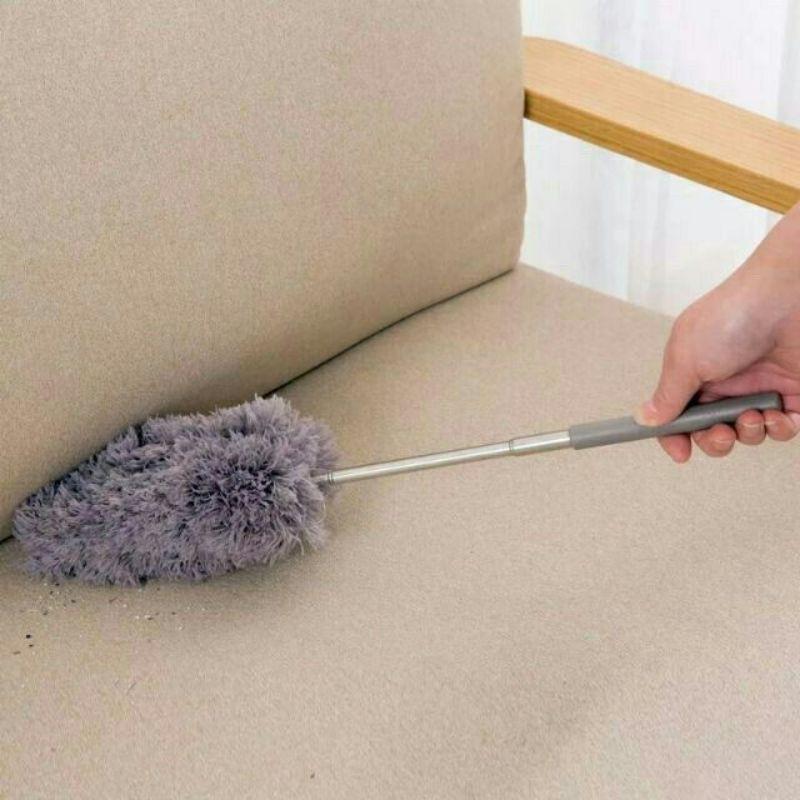 Use un cepillo para polvo o un paño seco para quitar el polvo con un paño húmedo