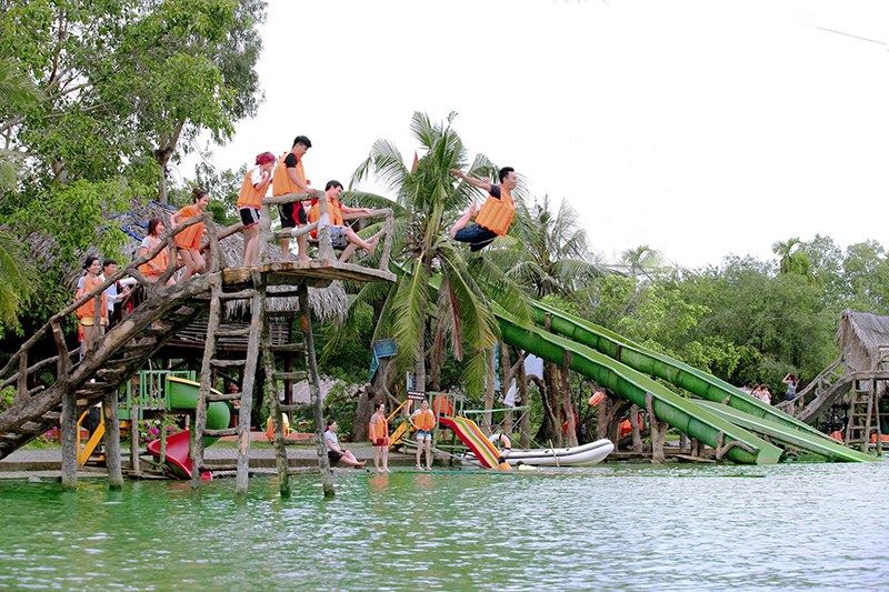 Khu du lịch Bò Cạp Vàng.