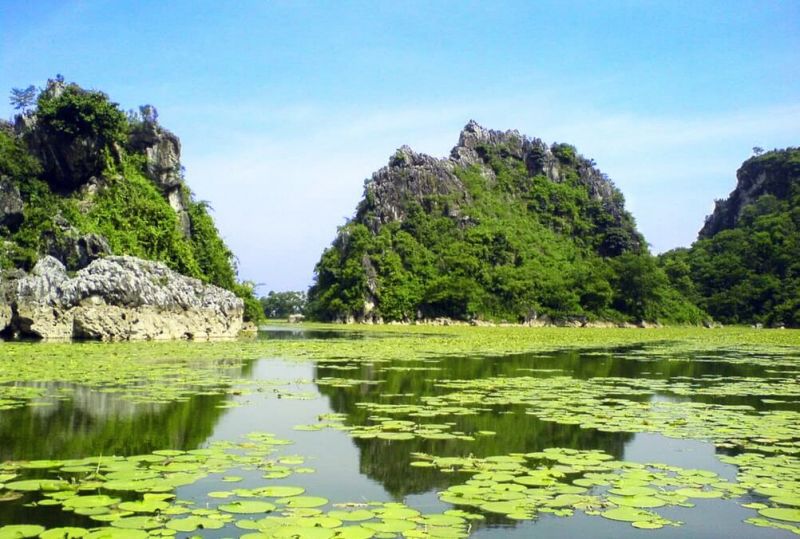 Quan Son Lake - Ha Long Bay on land of the capital city of Hanoi