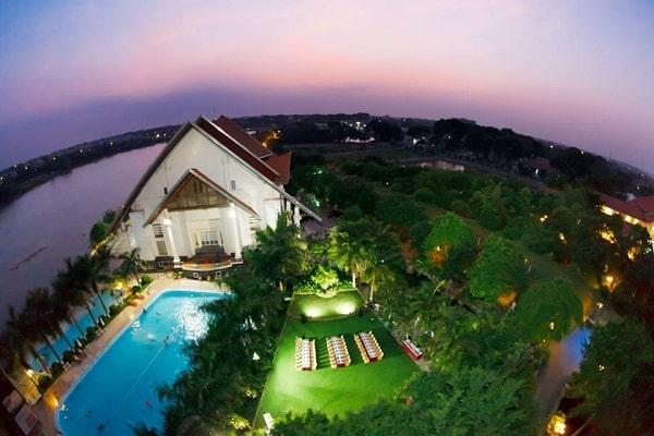 Sông Hồng Resort