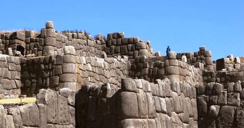 Khu phức hợp đền thờ Saksaywaman, ở Peru