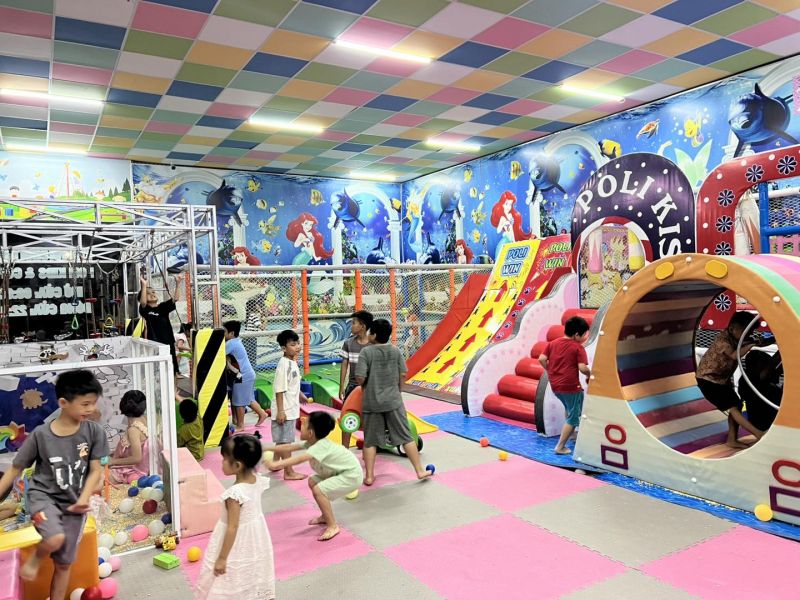 Khu vui chơi Poli Kids and Coffee