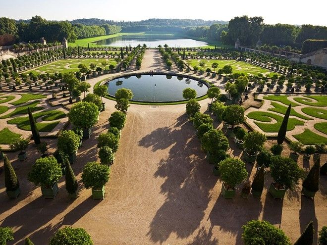 Khu vườn của lâu đài Versailles tại Pháp