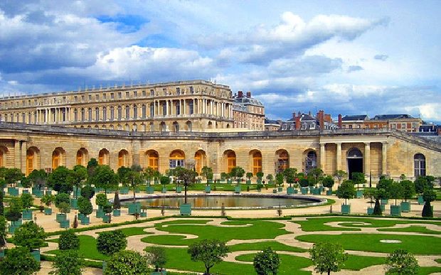 Khu vườn của lâu đài Versailles tại Pháp