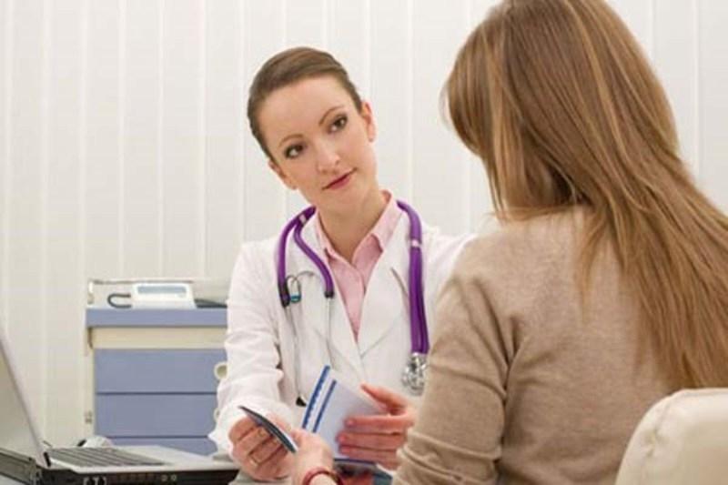 Nhờ bác sĩ kiểm tra các loại thuốc đang dùng có phù hợp với thai kì hay không