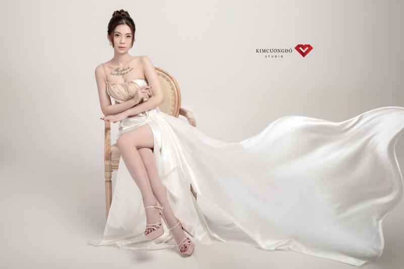 Kim Cương Đỏ Studio Hạ Long