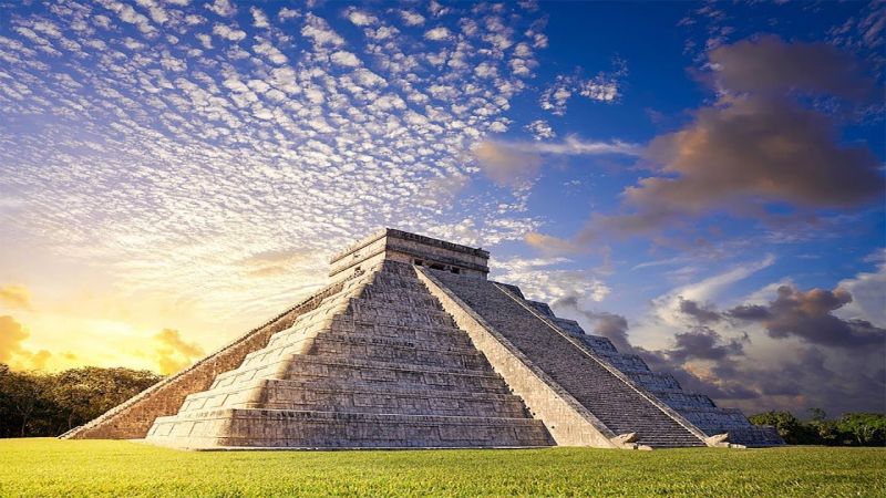 Kim tự tháp Chichen Itza