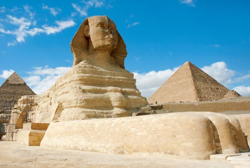 Kim tự tháp Giza và tượng nhân sư khổng lồ Sphinx (Ai Cập)