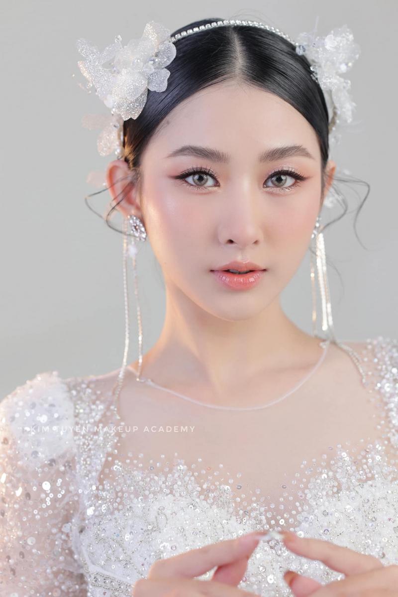 Kim Tuyến Makeup Academy