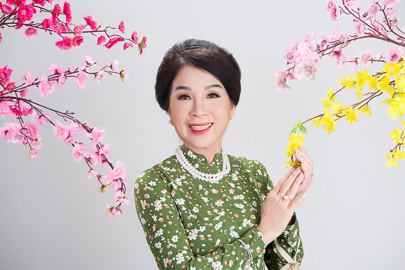 Nghệ sĩ Kim Xuân