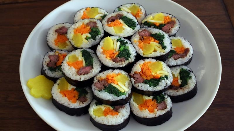 Kimbap không chỉ đẹp mắt, tiện dụng mà còn rất giàu dinh dưỡng.