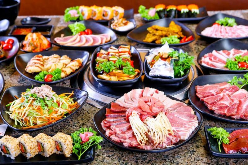 Buffet hấp dẫn tại nhà hàng