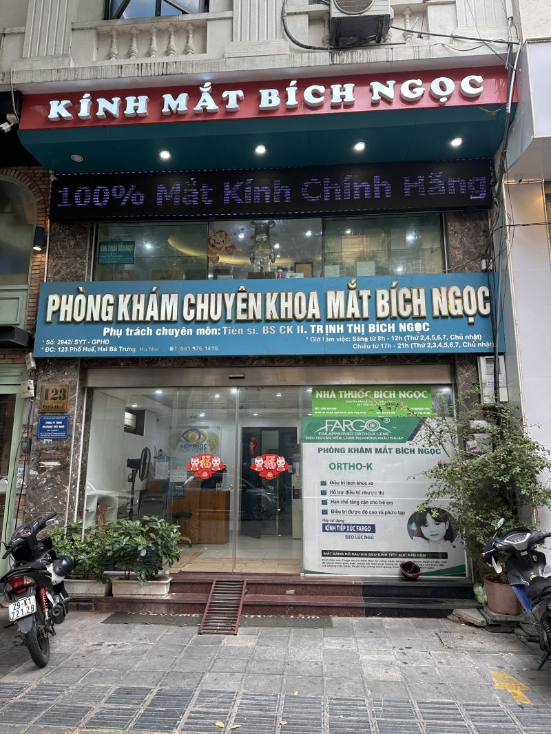 Kính mắt Bích Ngọc