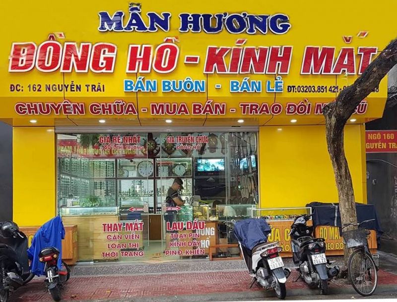 Kính mắt Mẫn Hương