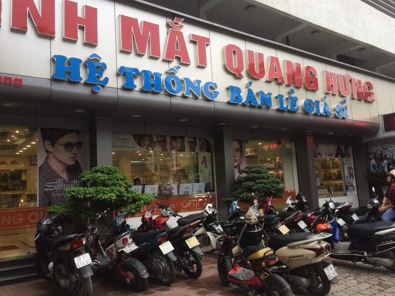 Kính Mắt Quang Hưng