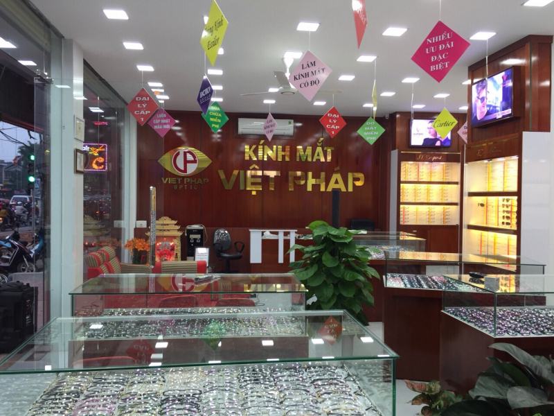 Kính mắt Việt Pháp