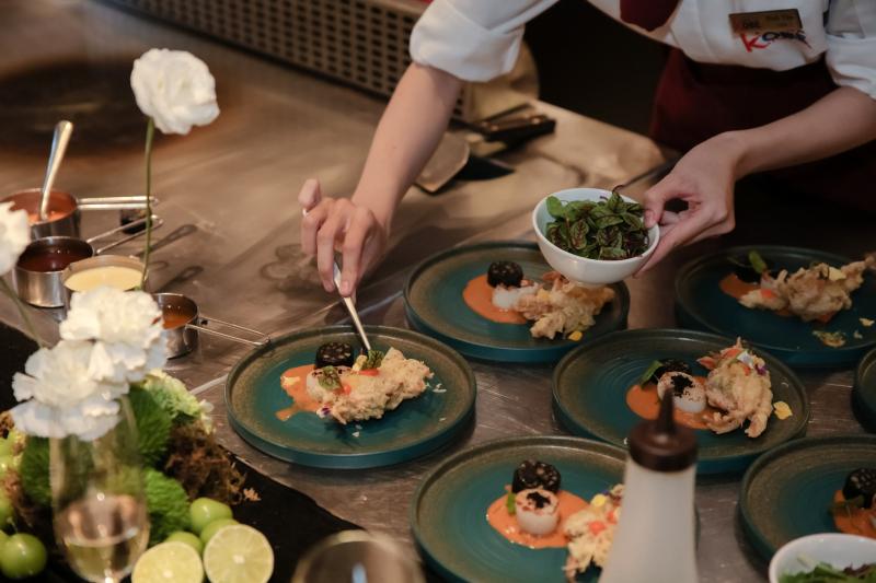 Kobe Teppanyaki - Tú Xương