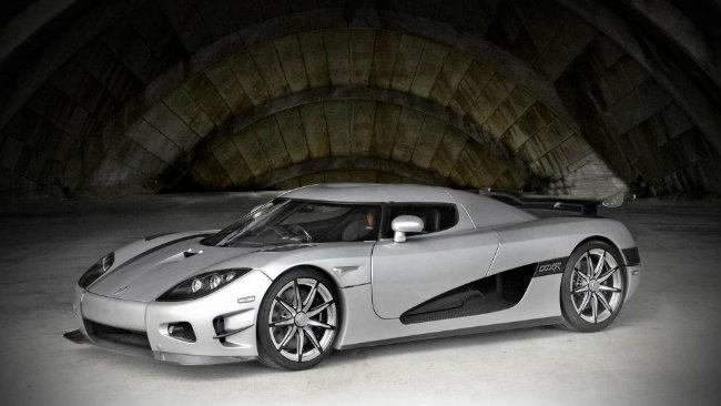 Koenigsegg CCXR Trevita được dát kim cương lên thân xe