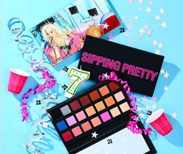 Kylie Cosmetics 21 Collection Sipping Pretty