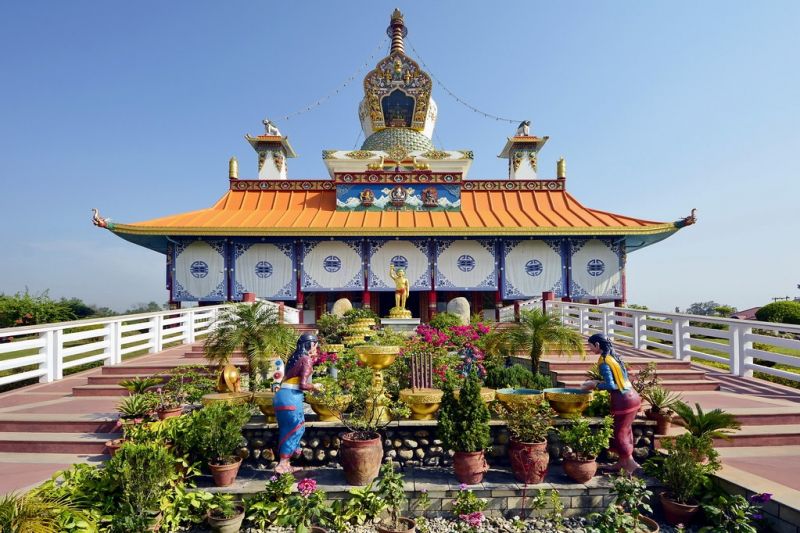 Là nơi Đản sinh của Đức Phật  và các địa điểm tôn giáo nổi tiếng