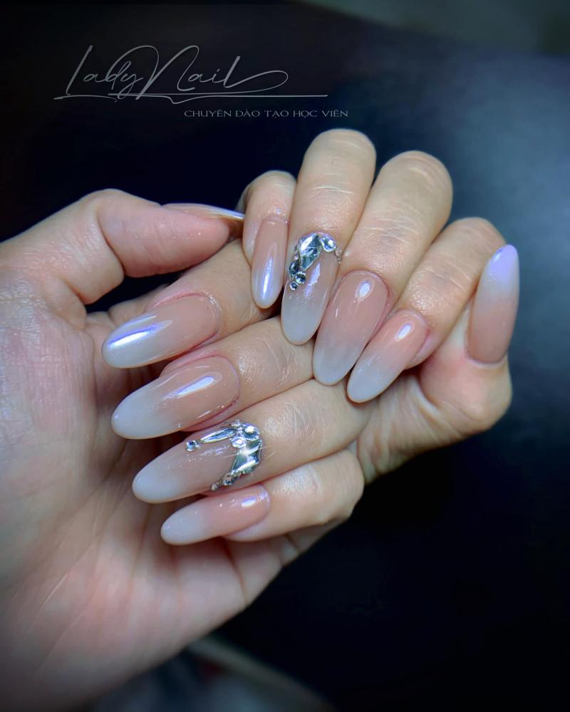 Lady Nail