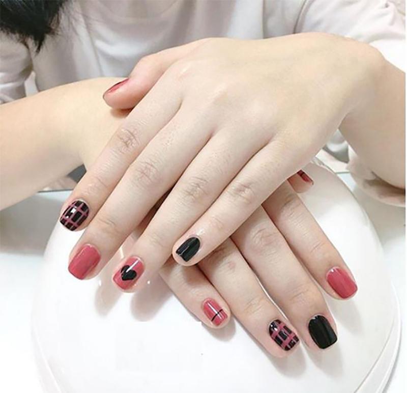 Làm nail, chuẩn bị phụ kiện