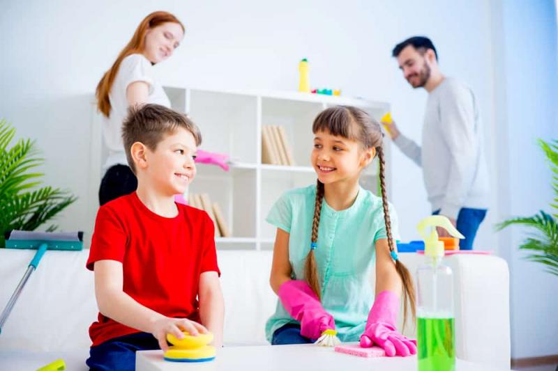 Làm việc nhà cũng là một cách dạy trẻ tự lập