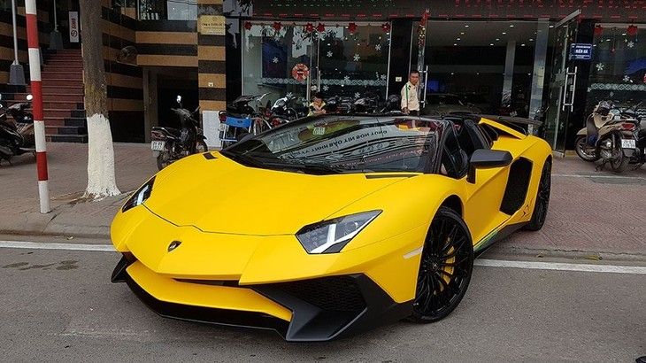 Lamborghini Aventador LP750 SV