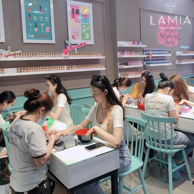 LAMIA Beauty Boutique - NaiIs eyelashes