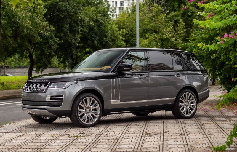 Land Rover Range Rover SV Autobiography LWB – Giá: 14 tỷ VND