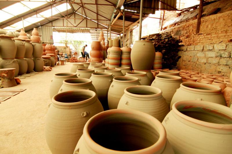 Phu Lang Pottery Village
