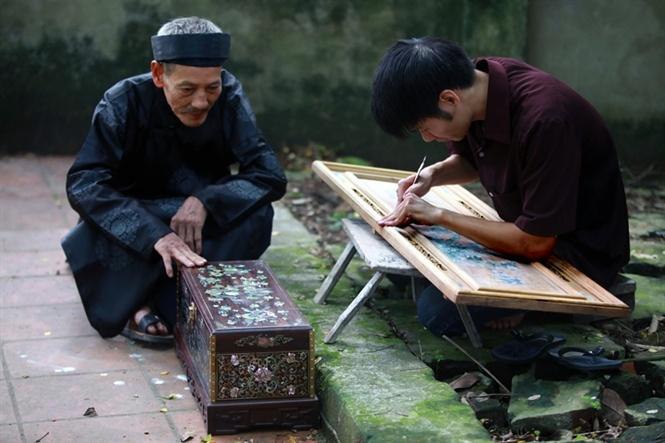 Những mảnh trai vô tri, vô giác, đã trở thành sản phẩm, có giá trị văn hóa, nghệ thuật cao.