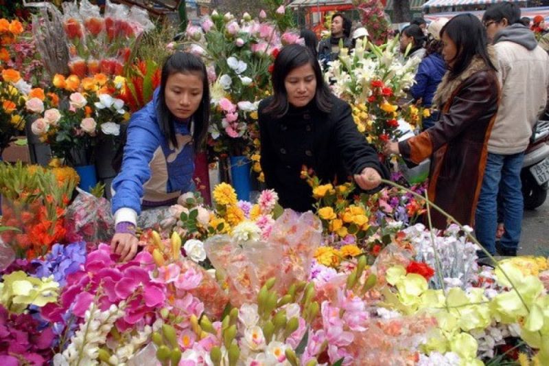 Chợ hoa Tứ Liên