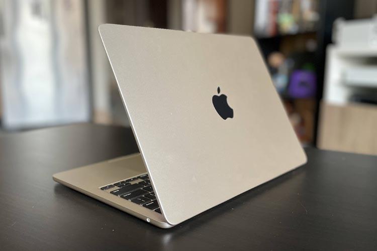 MacBook Air M2 2023