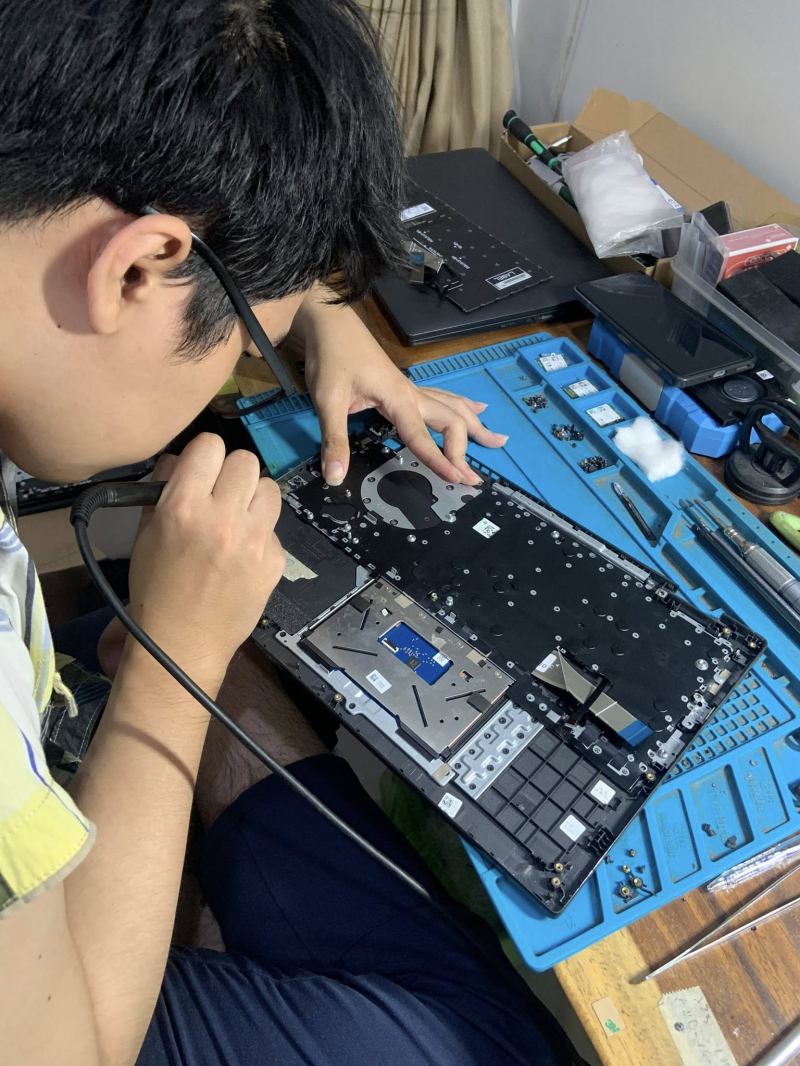 LaptopCenter.vn