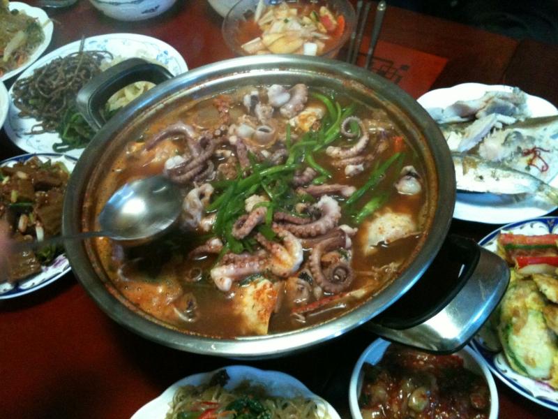 Lẩu bạch tuộc Hàn Quốc