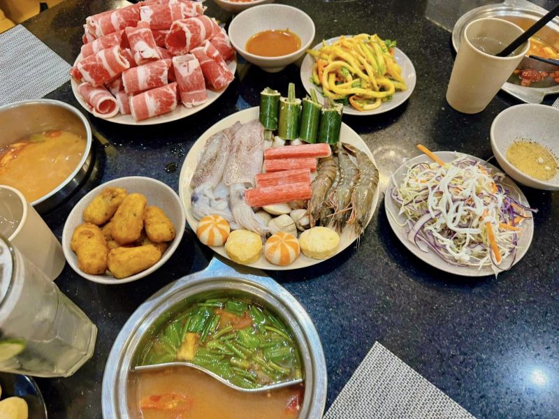 Lẩu Băng Chuyền Love Hotpot