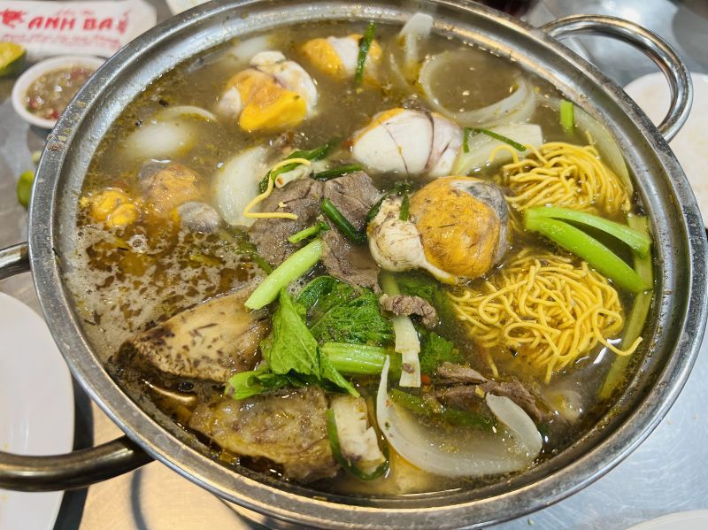 Lẩu bò Anh Ba