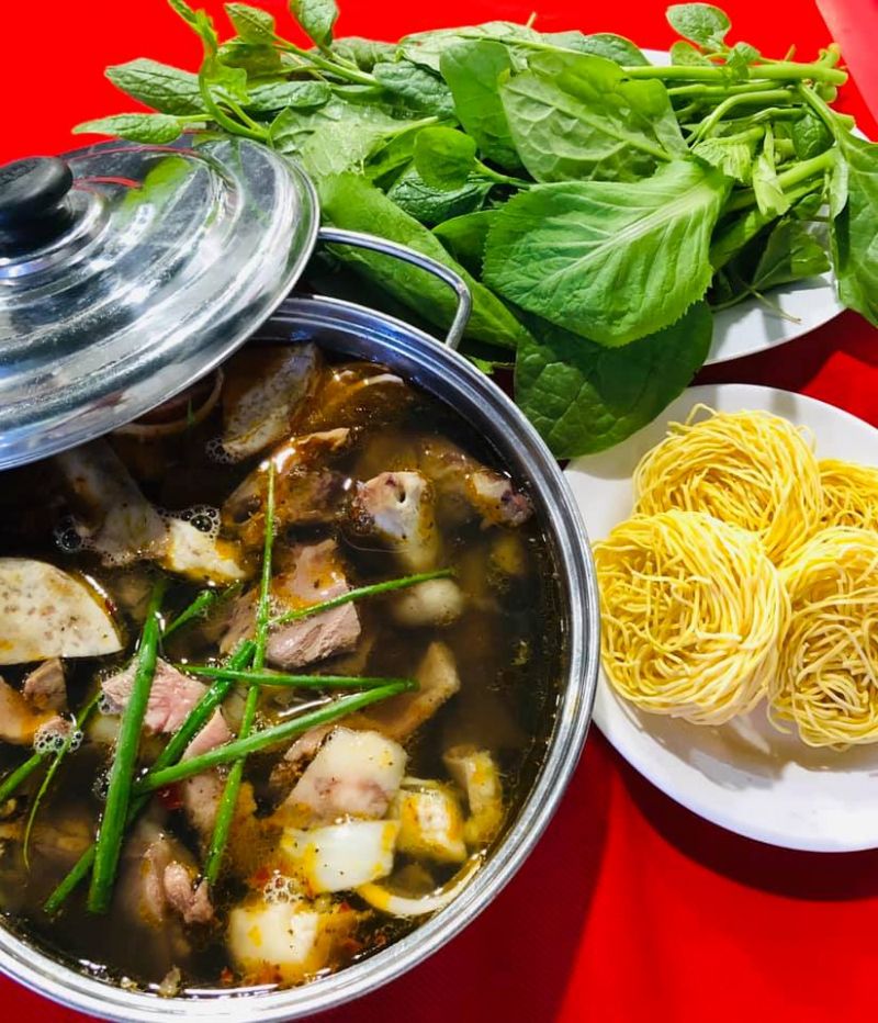 Lẩu bò Anh Ba Đảo Kim Cương