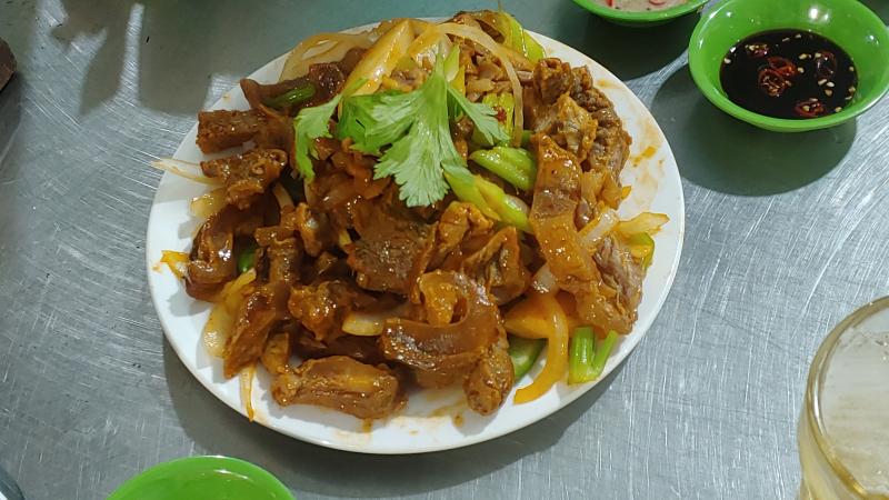 Lẩu Bò Nghĩa Địa