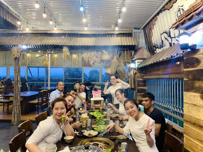 Lẩu Bò Nhà Gỗ Gia Lai