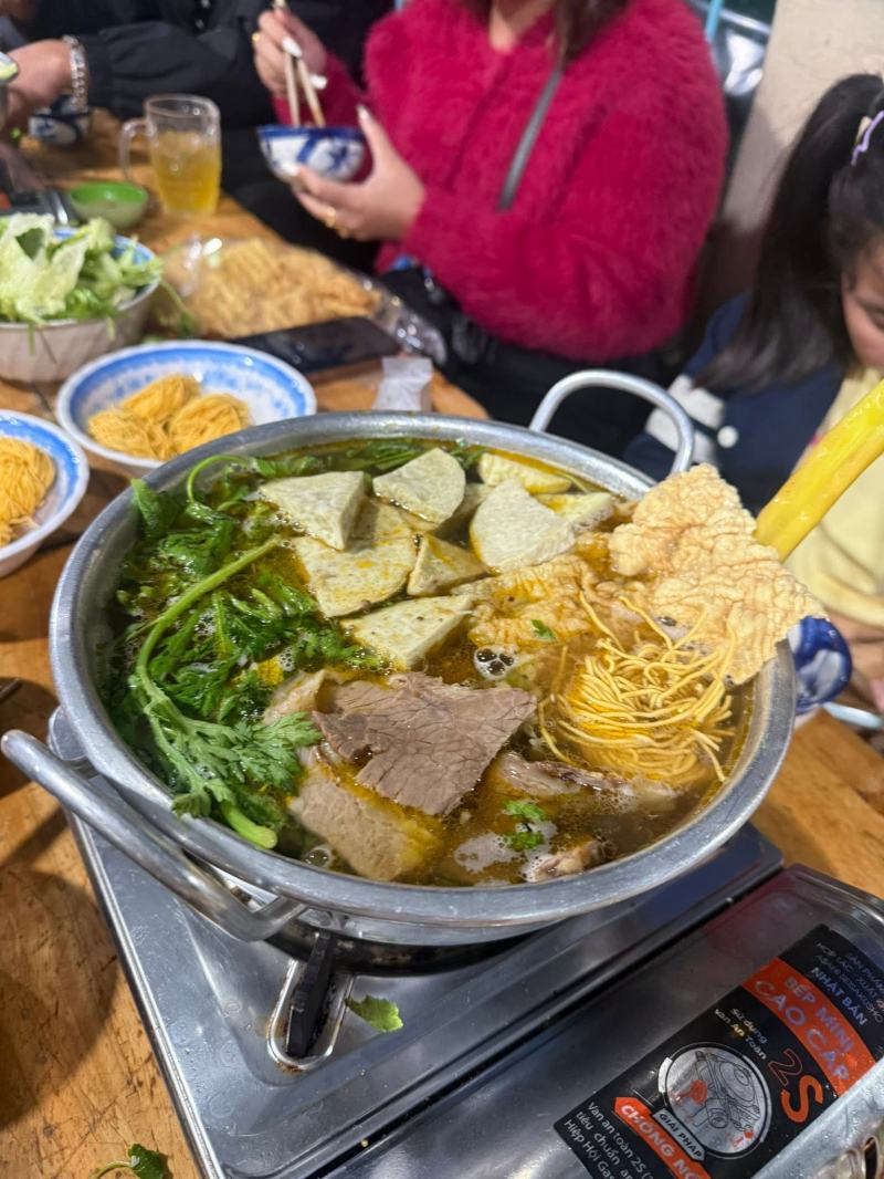Lẩu Bò Quán Gỗ ABaToa (Không Chi Nhánh)