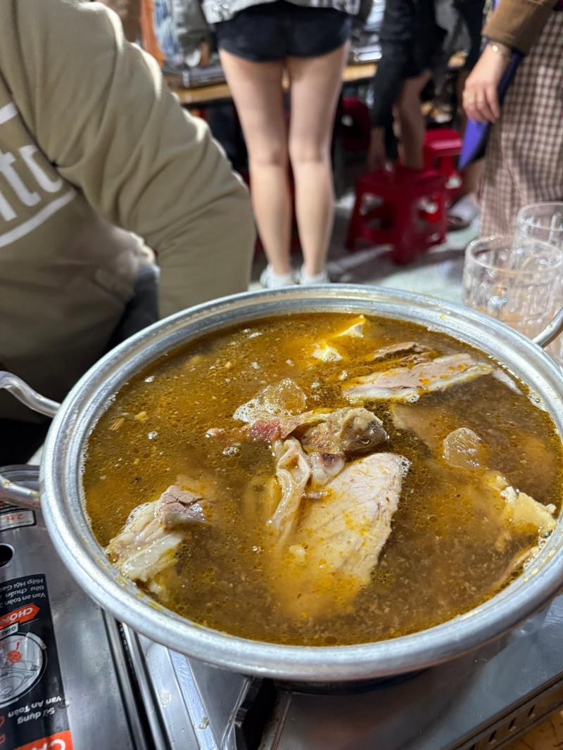 Lẩu Bò Quán Gỗ ABaToa (Không Chi Nhánh)