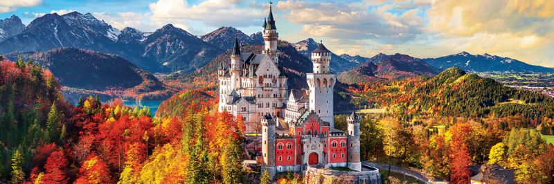 Neuschwanstein trong sắc vàng mùa thu