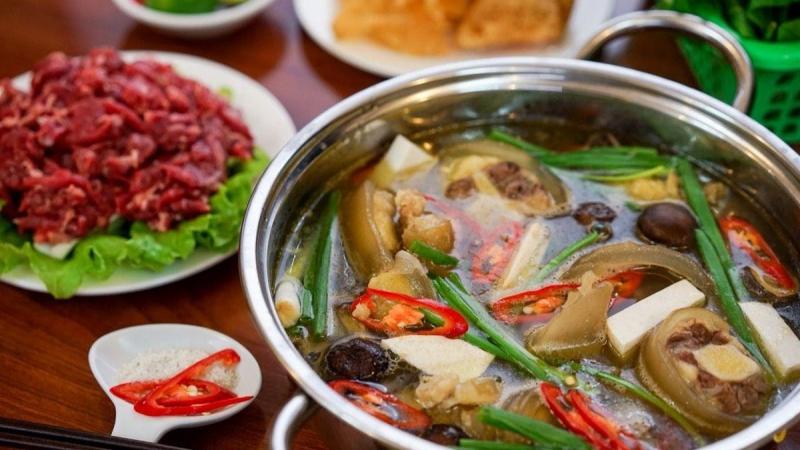 Lẩu Đuôi Bò Trung Bắc