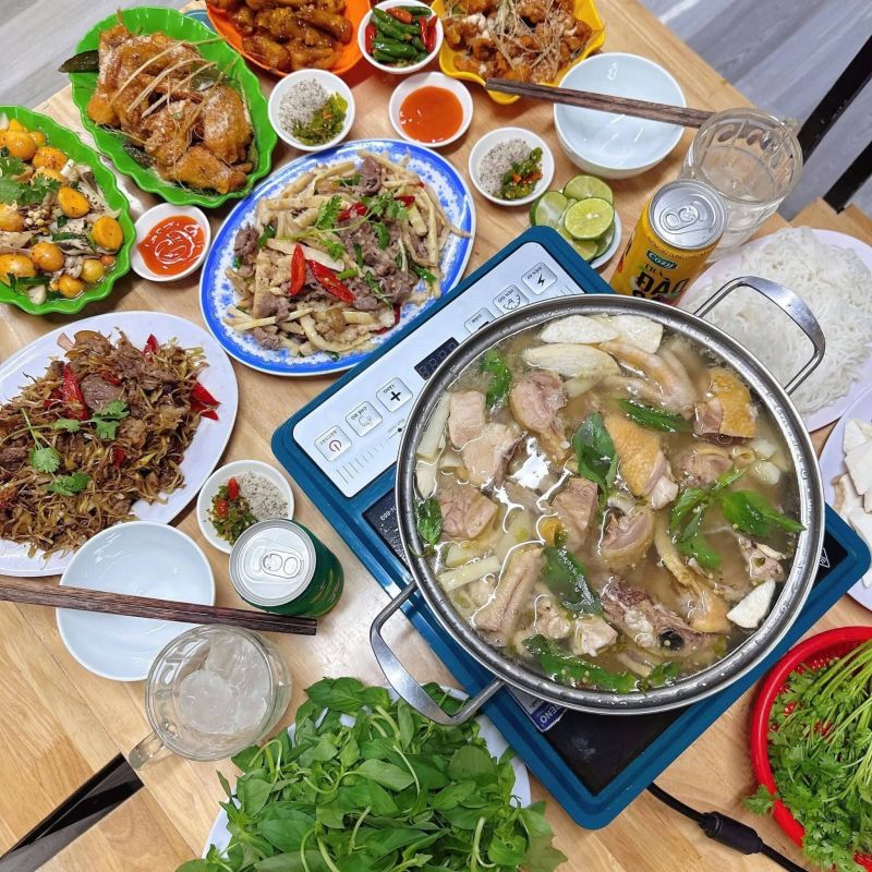 Lẩu Gà Lá É – Lê Chân
